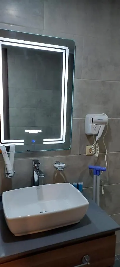 Wyn Residence Apart Batumi 0*,  Georgia